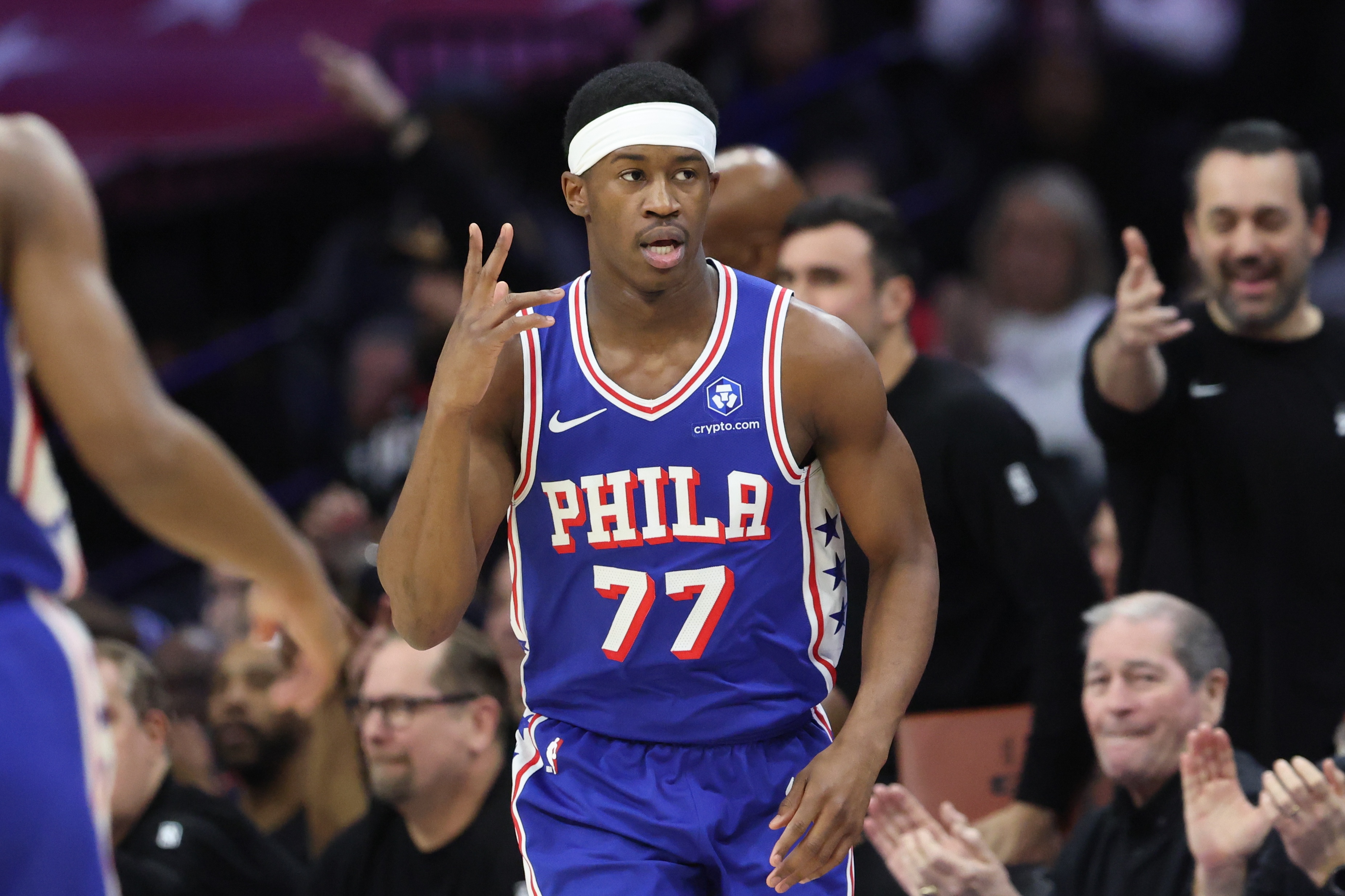 开云中国官方网站-难挽败局！埃奇库姆21中8拿到23分5板 三分11中5