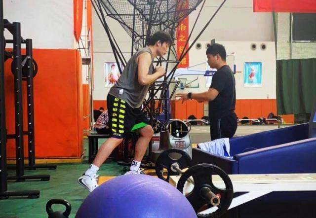 开云中国官方网站-【夜读】浓眉：詹姆斯不在乎MVP 他在乎冠军